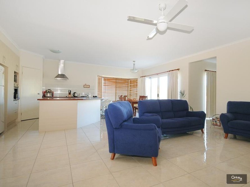 24 Settlers Drive, Gowrie Junction QLD 4352