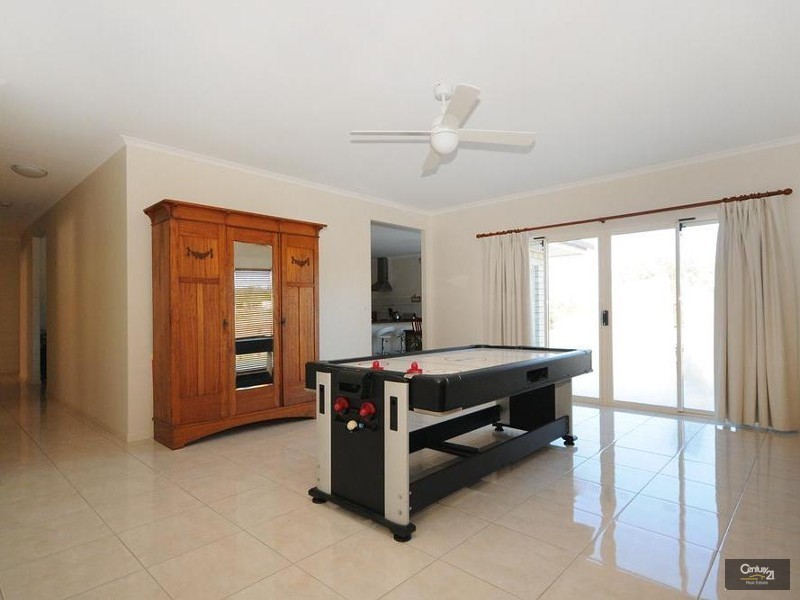 24 Settlers Drive, Gowrie Junction QLD 4352