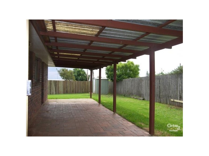 1 Wilga Court, Newtown QLD 4350