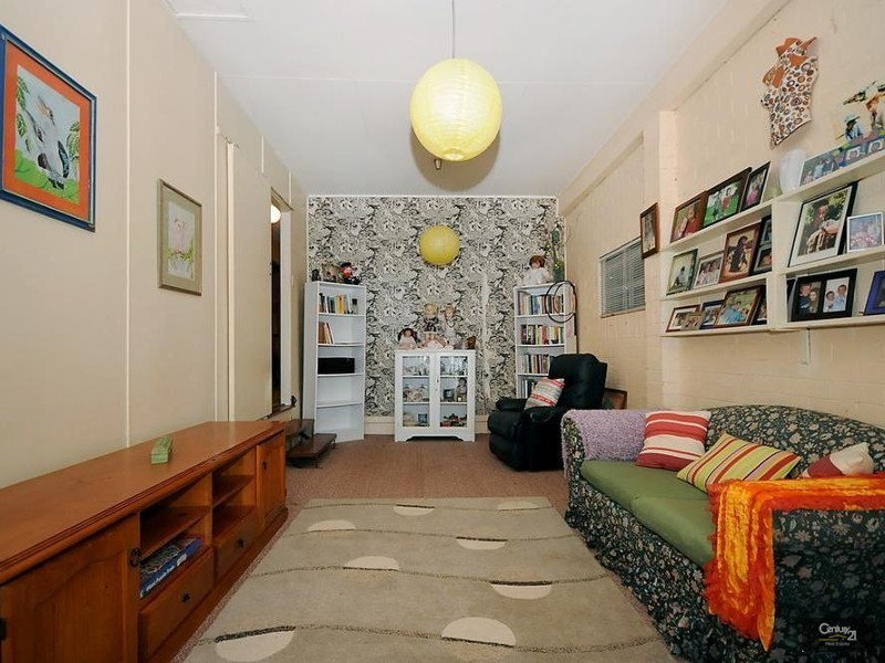 30 South Street, Rangeville QLD 4350