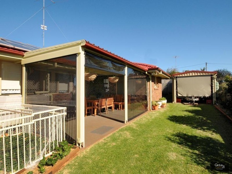 5 Kuhn Street, Kearneys Spring QLD 4350