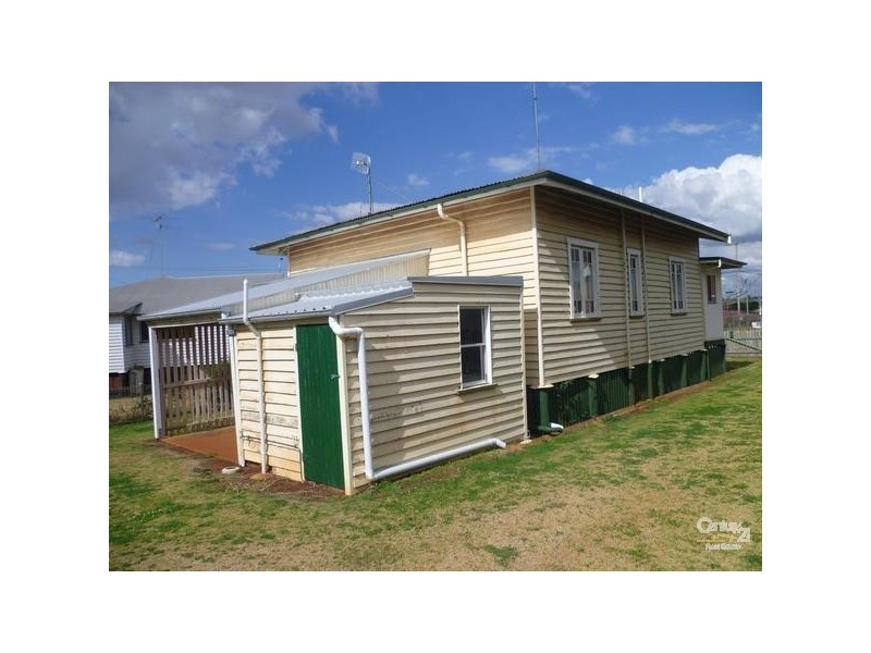 339 Margaret Street, Newtown QLD 4350