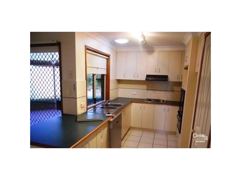 10 May Court, Middle Ridge QLD 4350