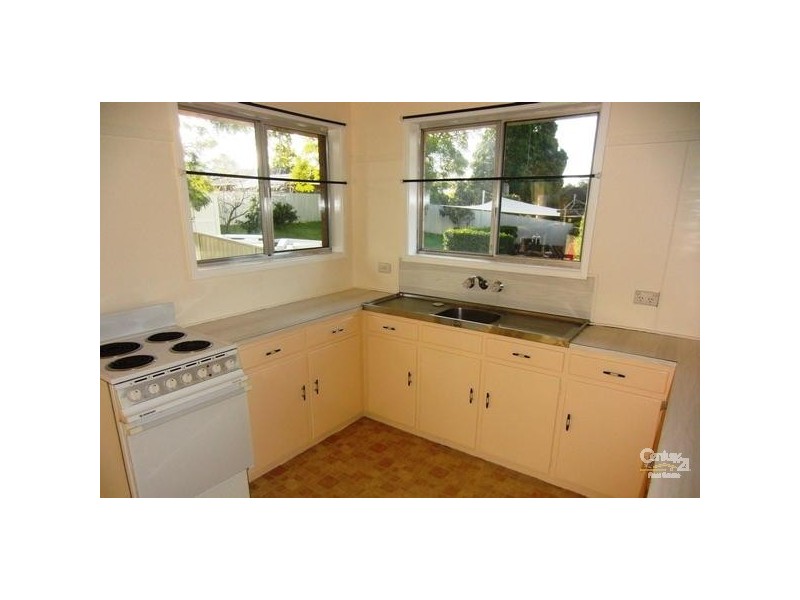 23 Bingara Street, Mount Lofty QLD 4350