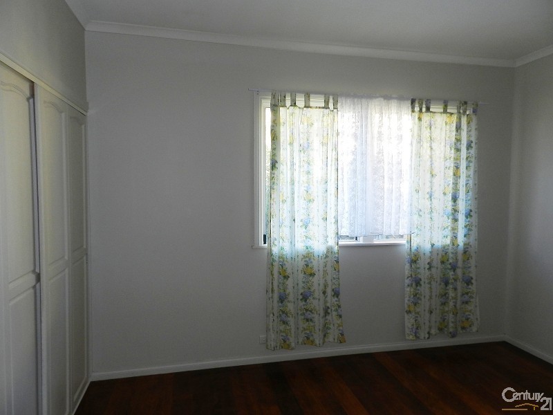 20 Devine Street, Harristown QLD 4350