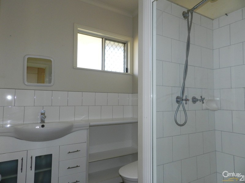 20 Devine Street, Harristown QLD 4350