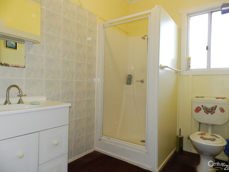 22 Messines Street, Harlaxton QLD 4350