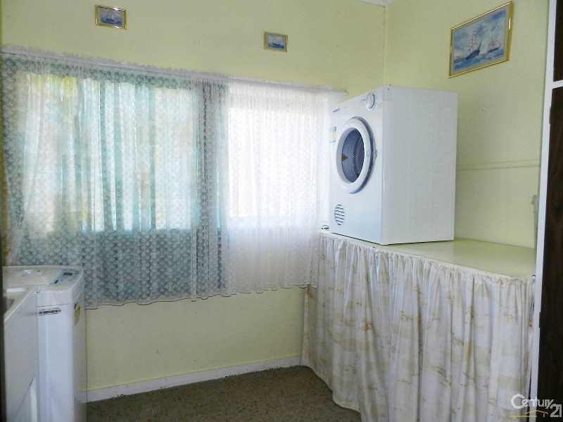 22 Messines Street, Harlaxton QLD 4350