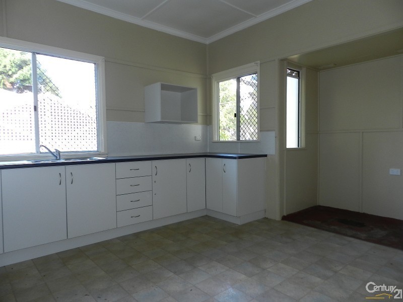 14 Elizabeth Street, South Toowoomba QLD 4350