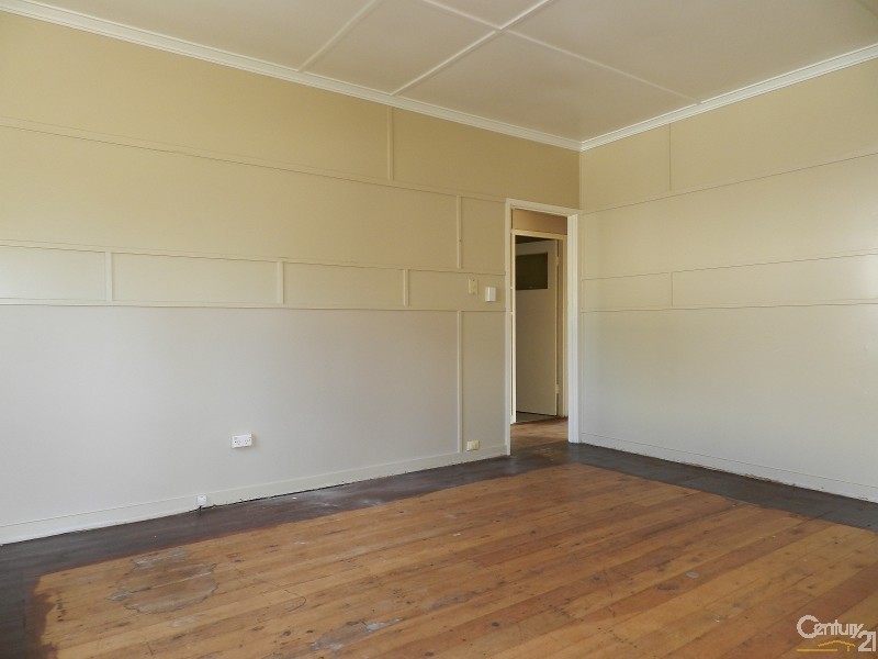 14 Elizabeth Street, South Toowoomba QLD 4350