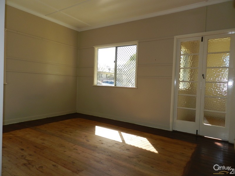 14 Elizabeth Street, South Toowoomba QLD 4350