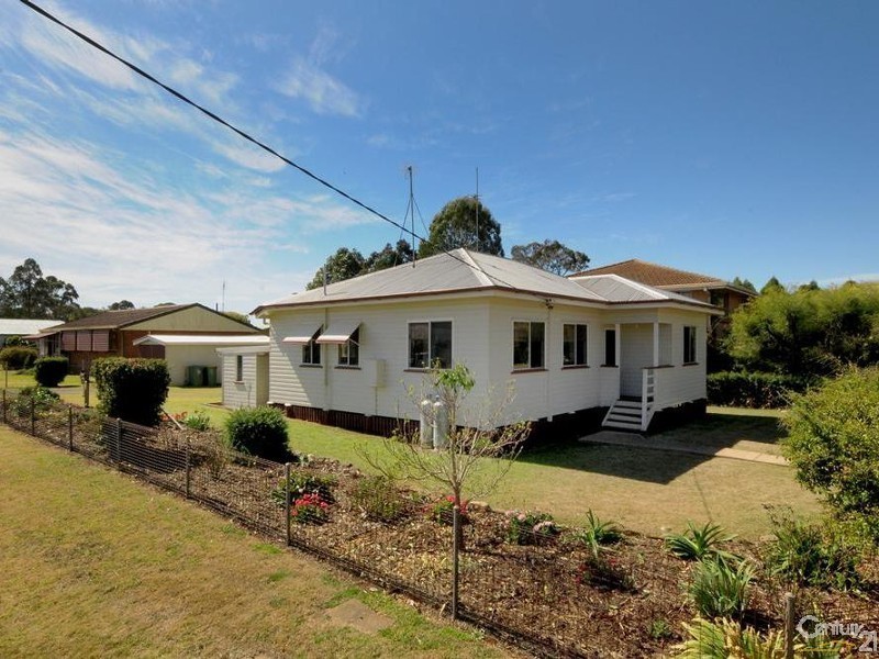 19 Devine Street, Harristown QLD 4350