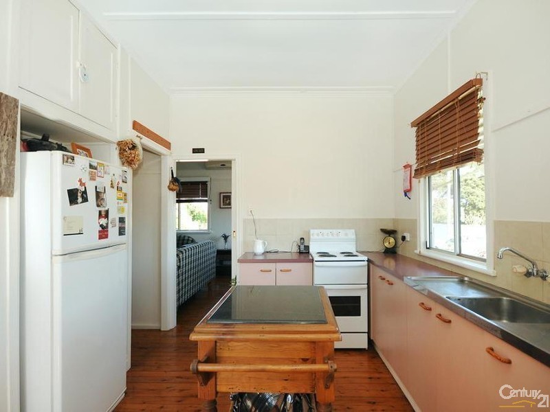 19 Devine Street, Harristown QLD 4350