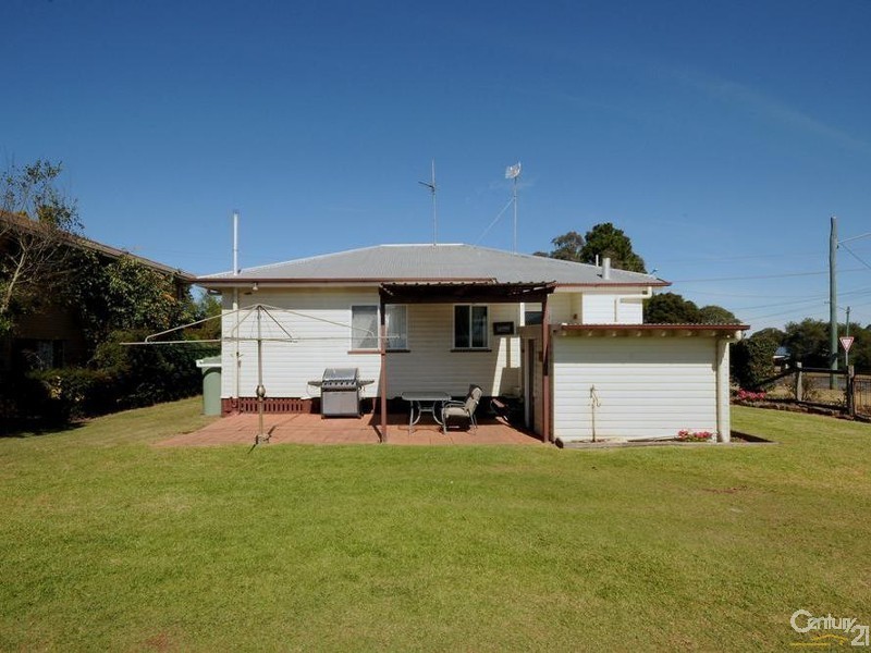 19 Devine Street, Harristown QLD 4350