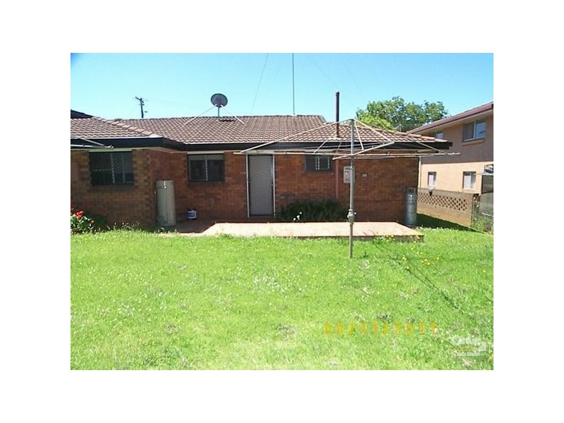 2/6 Tame Street, South Toowoomba QLD 4350