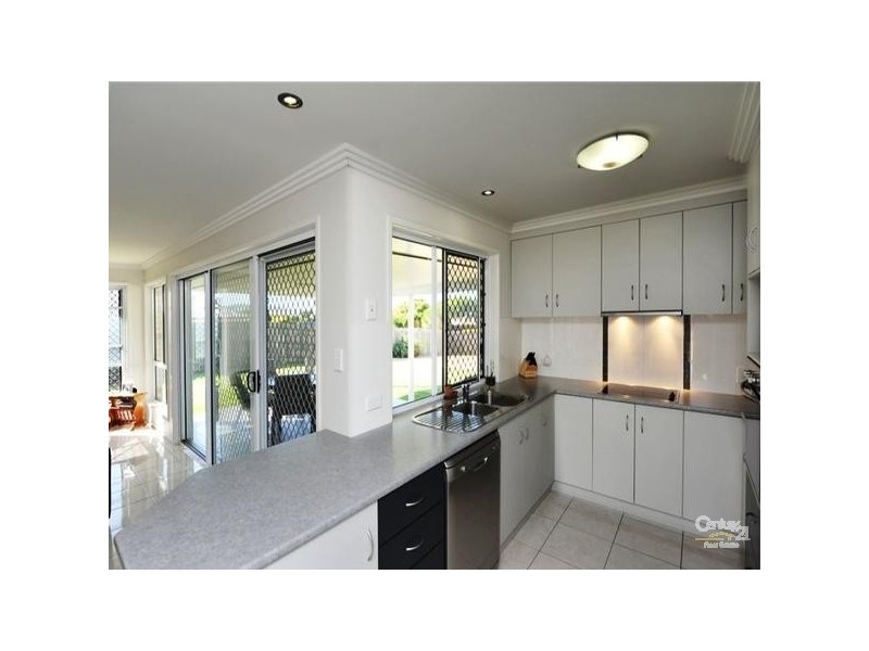 4 Bunkers Hill School Road, Westbrook QLD 4350