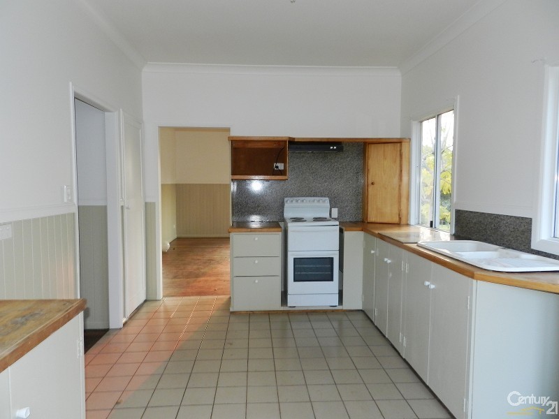 14 Yeates Street, Harlaxton QLD 4350