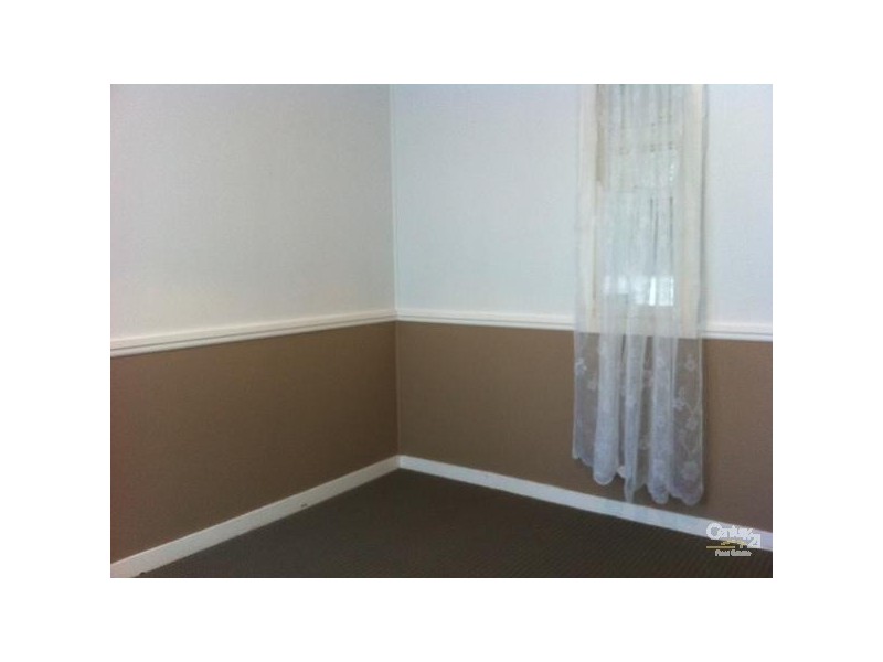 74c Mackenzie Street, Mount Lofty QLD 4350