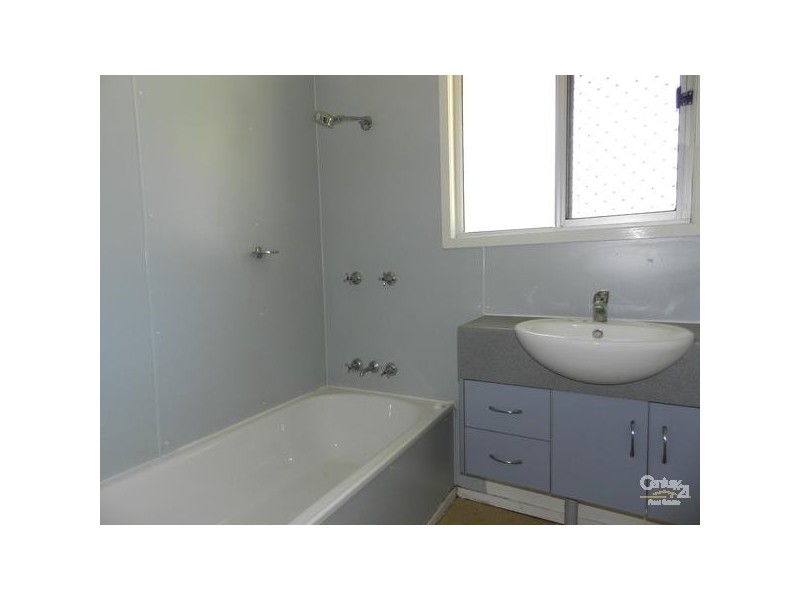 8 Kenora Court, Rockville QLD 4350