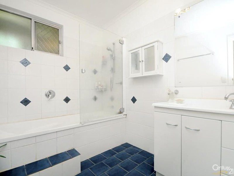 17 Dodd Street, Newtown QLD 4350