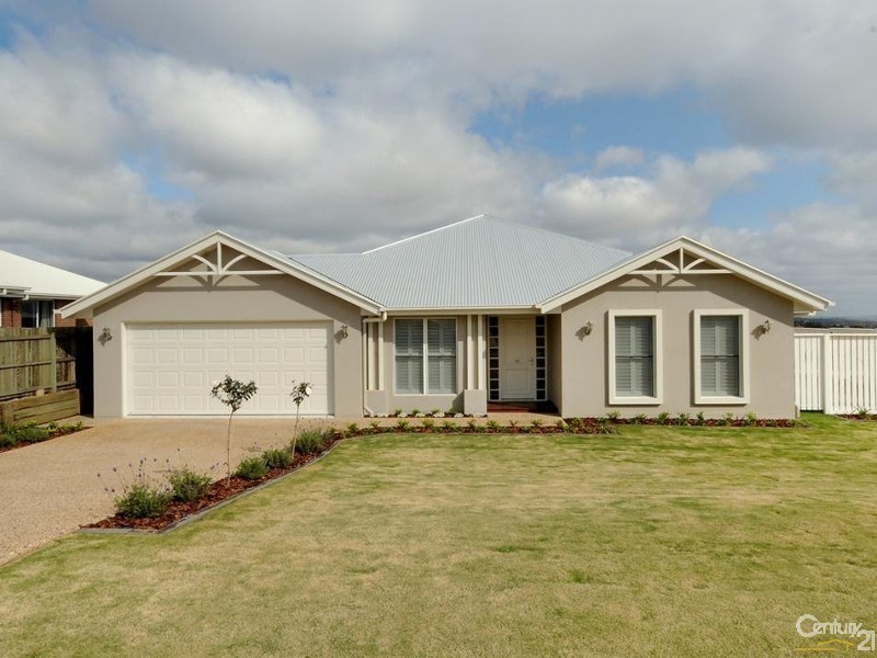 15 Ibis Crescent, Highfields QLD 4352