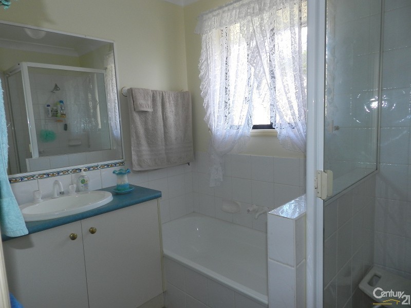 23 Biscay Crescent, Glenvale QLD 4350