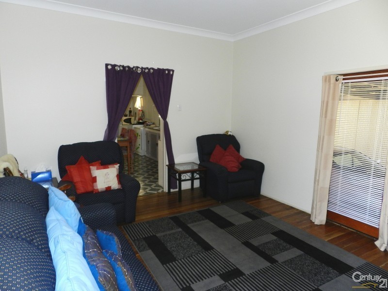 6 Cox Street, Wilsonton QLD 4350