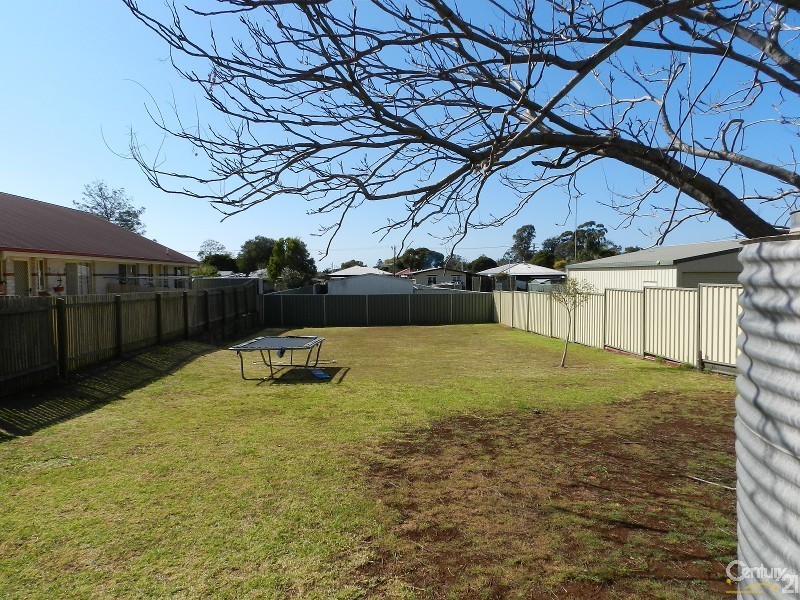 6 Cox Street, Wilsonton QLD 4350