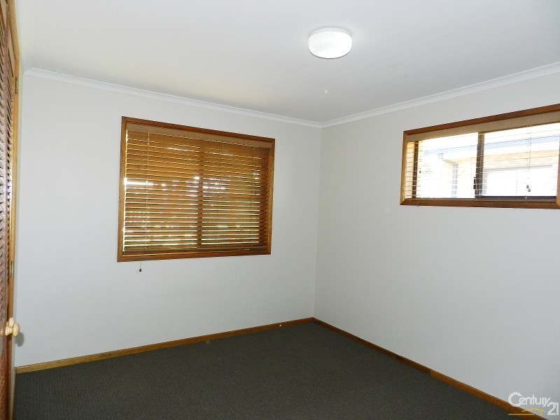 8 Jasmine Court, Centenary Heights QLD 4350