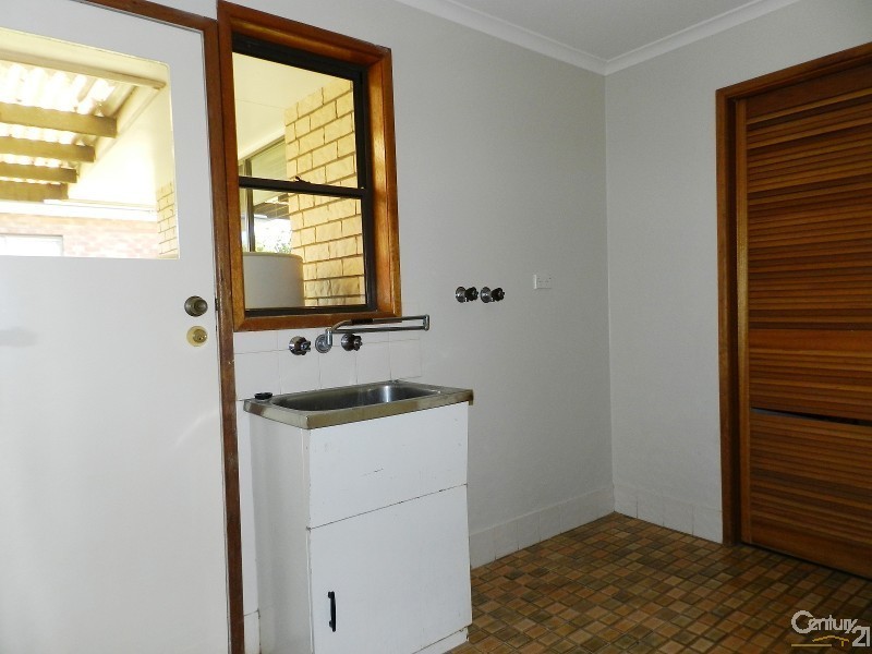 8 Jasmine Court, Centenary Heights QLD 4350