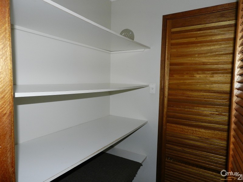 8 Jasmine Court, Centenary Heights QLD 4350