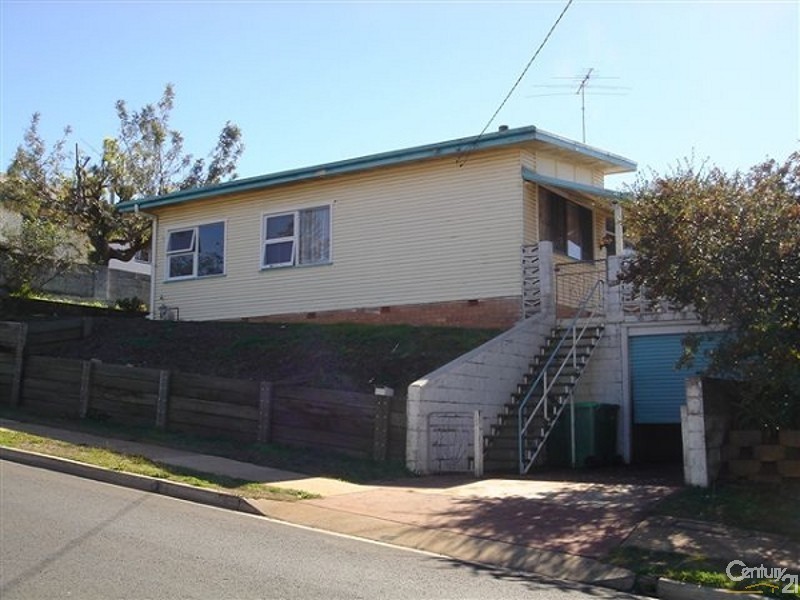 153 North Street, Rockville QLD 4350