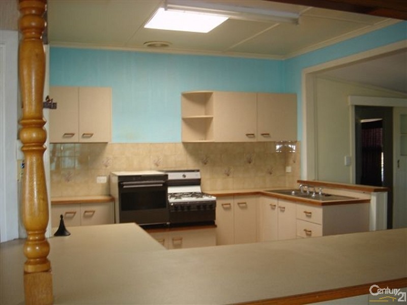 153 North Street, Rockville QLD 4350