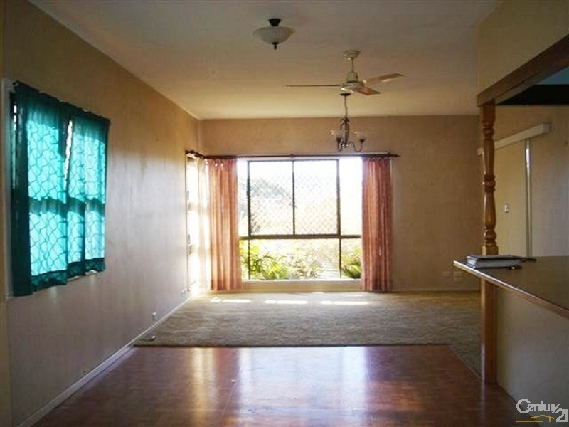 153 North Street, Rockville QLD 4350