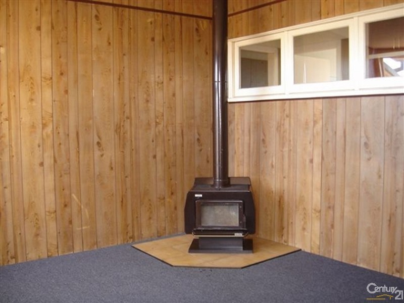 153 North Street, Rockville QLD 4350