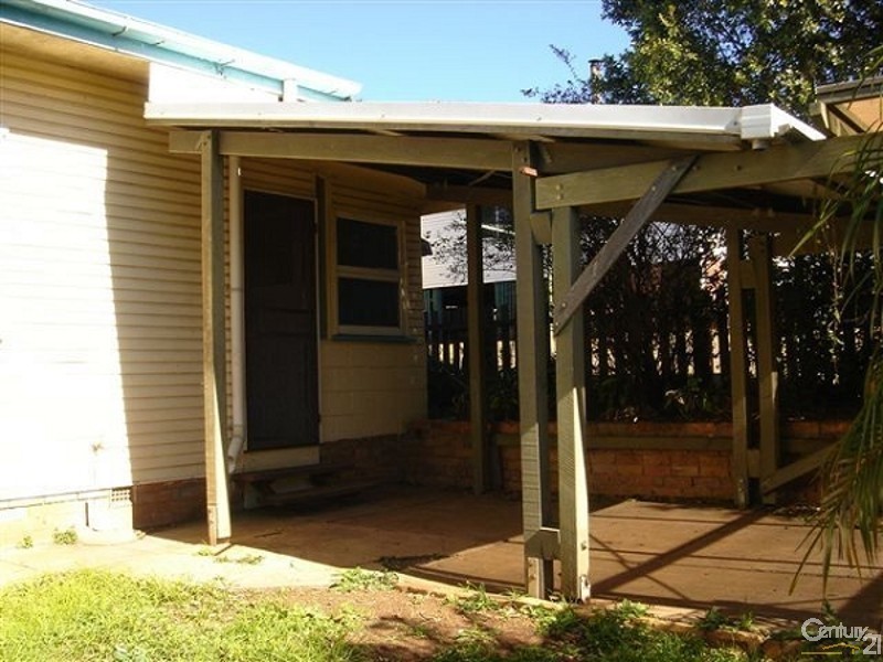 153 North Street, Rockville QLD 4350