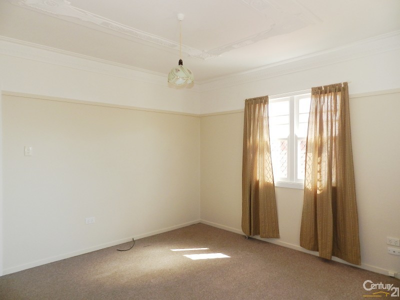 70 Cortess Street, Harristown QLD 4350