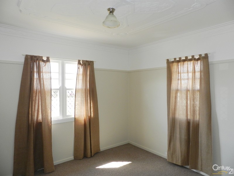 70 Cortess Street, Harristown QLD 4350