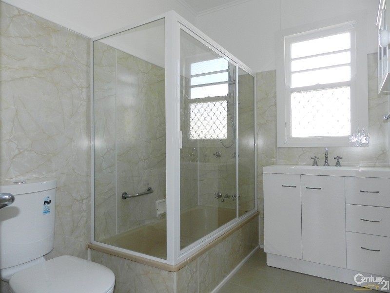 70 Cortess Street, Harristown QLD 4350