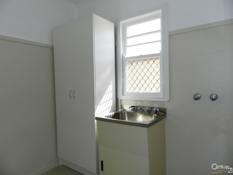 70 Cortess Street, Harristown QLD 4350