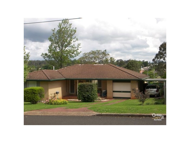 32 Debra Street, Centenary Heights QLD 4350