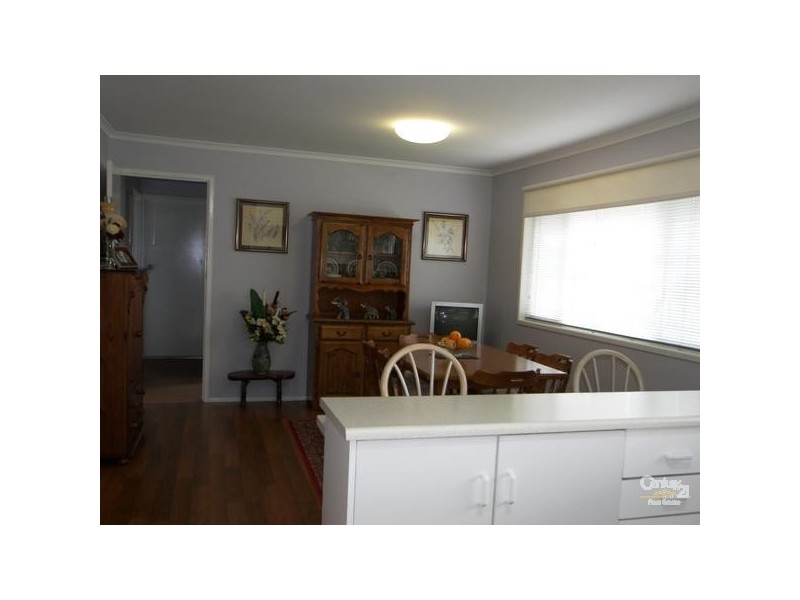 32 Debra Street, Centenary Heights QLD 4350