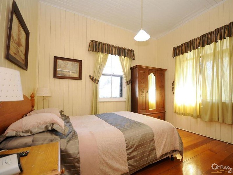 40 Goggs Street, Toowoomba QLD 4350