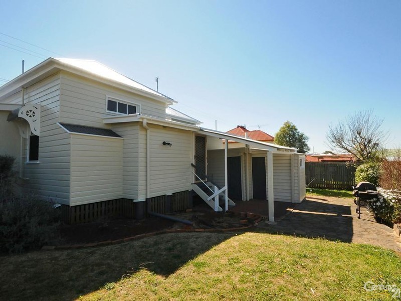 40 Goggs Street, Toowoomba QLD 4350