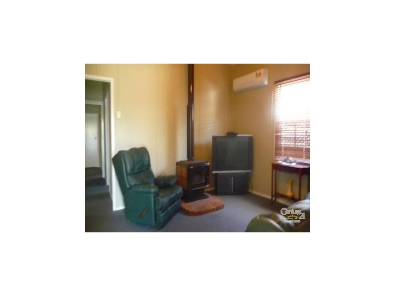 266 Alderley Street, Centenary Heights QLD 4350