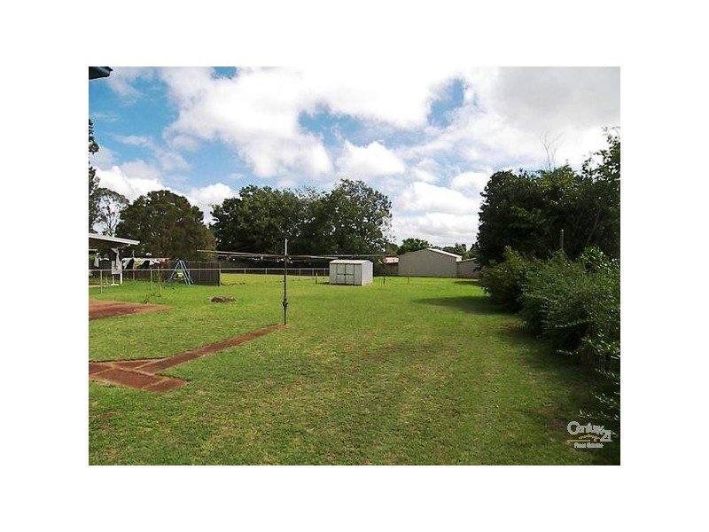 3 Warwick Street, Harristown QLD 4350