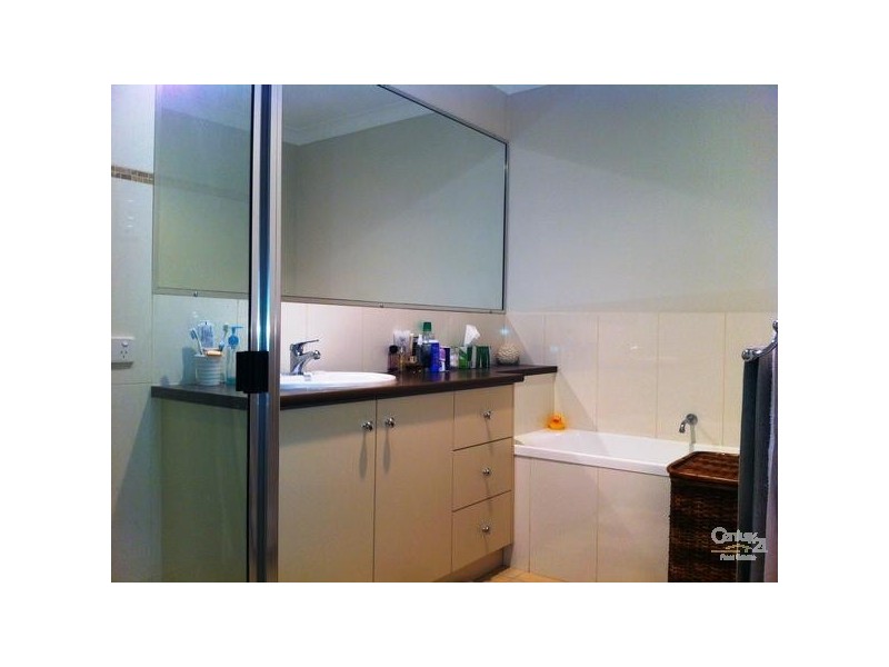 1/6 Salisbury Street, Darling Heights QLD 4350