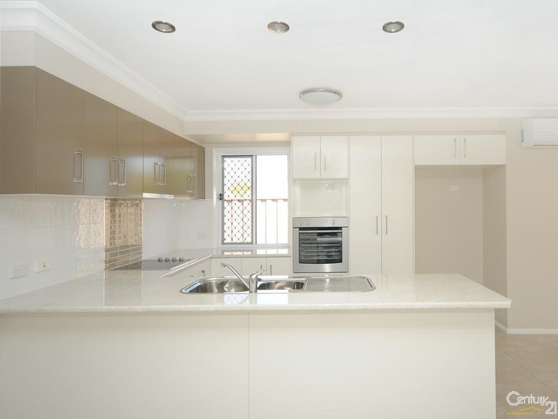 3/41 Tara Street, Wilsonton QLD 4350