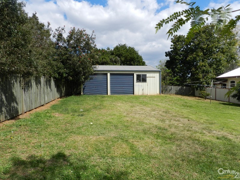 8 Gregory Street, Harlaxton QLD 4350