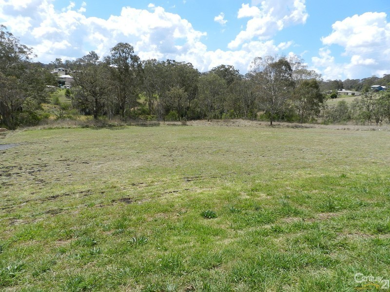 5 Lydia Place, Top Camp QLD 4350